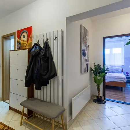 1 Bedroom Lovely In *
