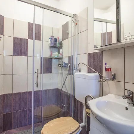 1 Bedroom Lovely In * Pula